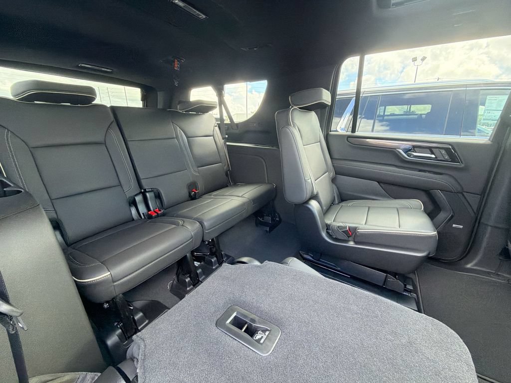 New 2026 GMC Yukon XL Elevation w/ Elevation Premium Package RWD image 14