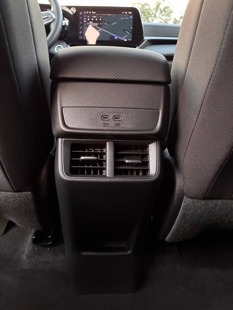 Used 2026 Chevrolet Equinox LT FWD image 17