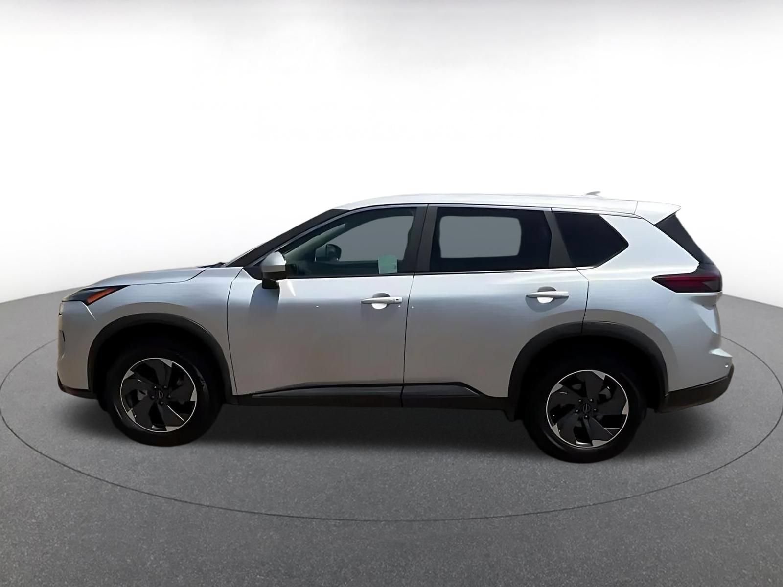 Used 2025 Nissan Rogue SV FWD image 9
