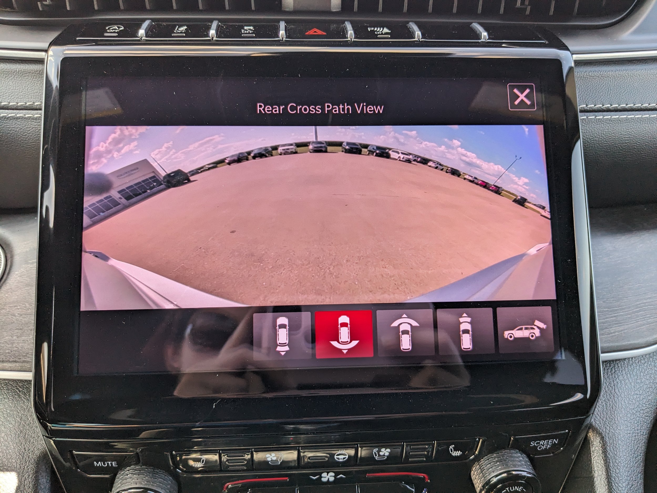 Used 2025 Jeep Grand Cherokee Limited w/ Luxury Tech Group II AWD/4WD image 25