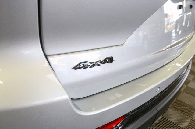 Used 2024 Jeep Grand Cherokee Altitude AWD/4WD image 10