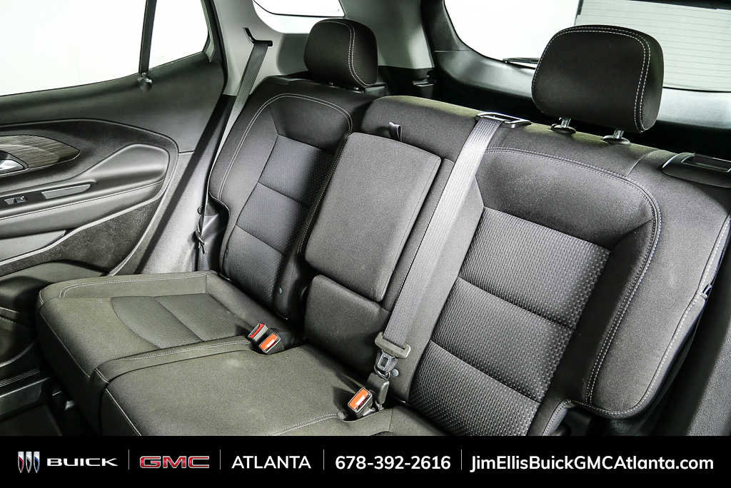 Used 2024 GMC Terrain SLE w/ Driver Convenience Package FWD image 17
