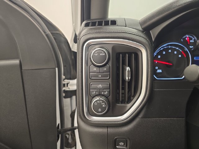 Used 2020 Chevrolet Silverado 2500 LT AWD/4WD image 31