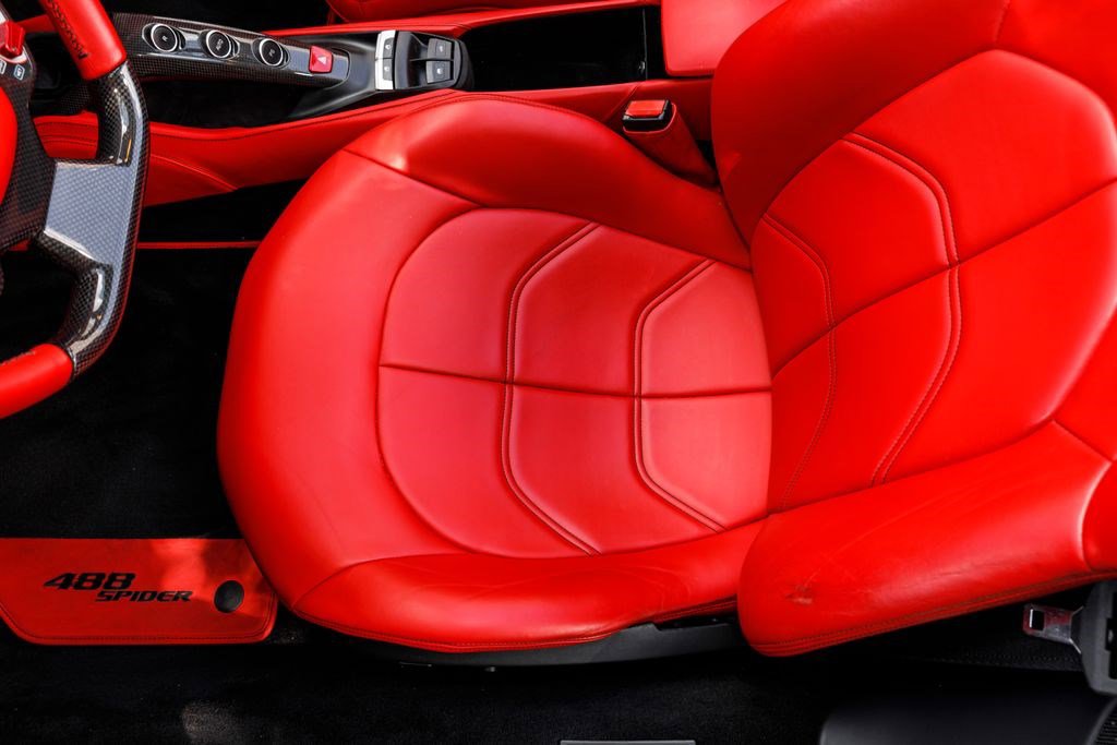 Used 2018 Ferrari 488 Spider image 29
