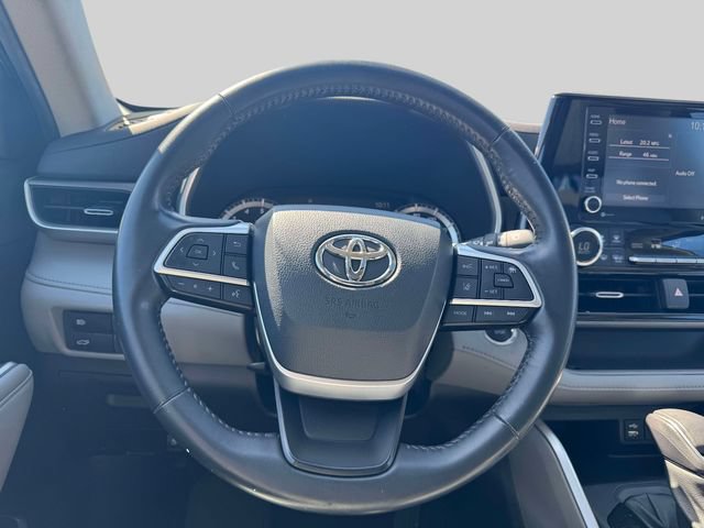 Used 2022 Toyota Highlander XLE AWD/4WD image 20