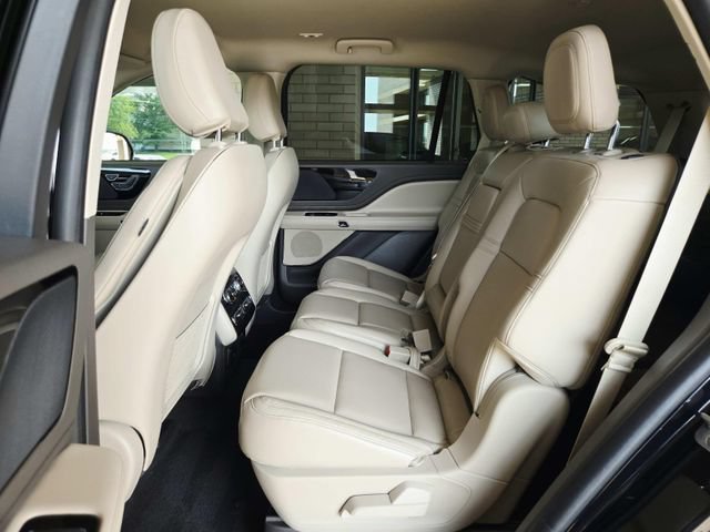 Used 2021 Lincoln Aviator 2WD image 13