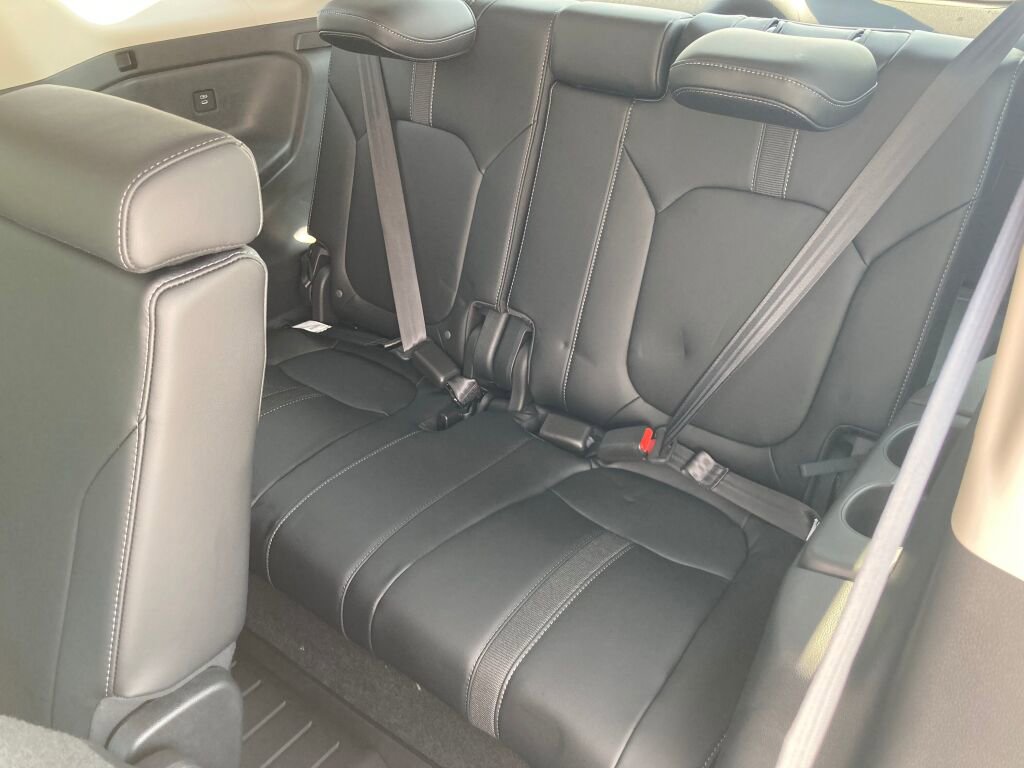 New 2025 Honda Pilot Touring image 9