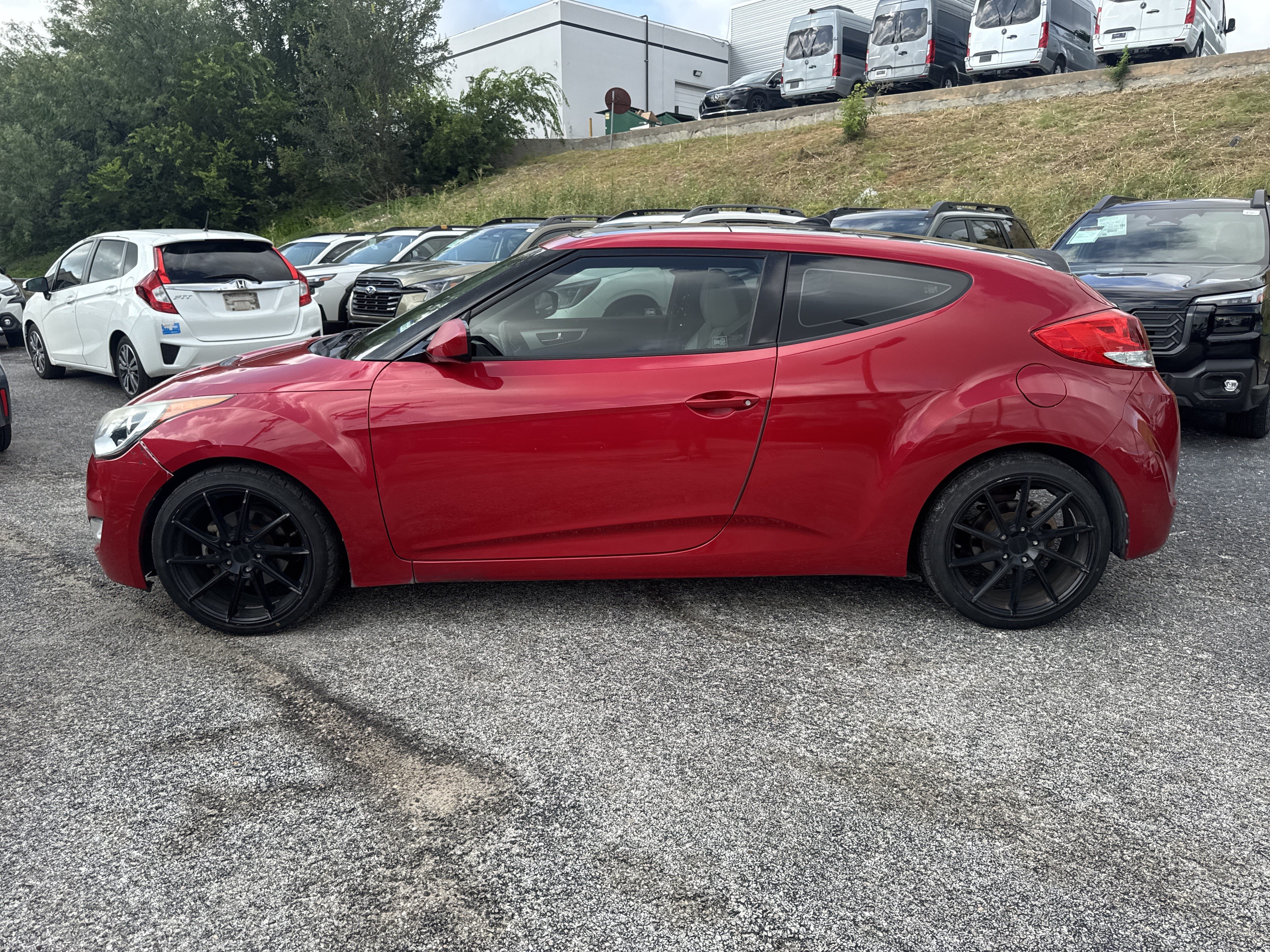 Used 2013 Hyundai Veloster w/ Style Pkg FWD image 6