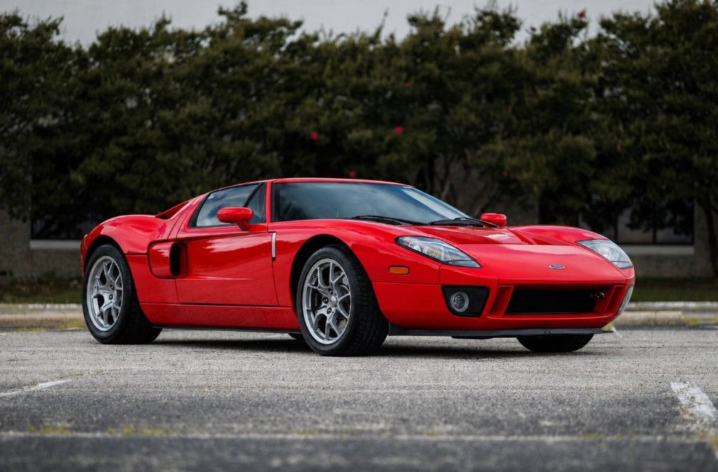 Used 2005 Ford GT RWD image 5