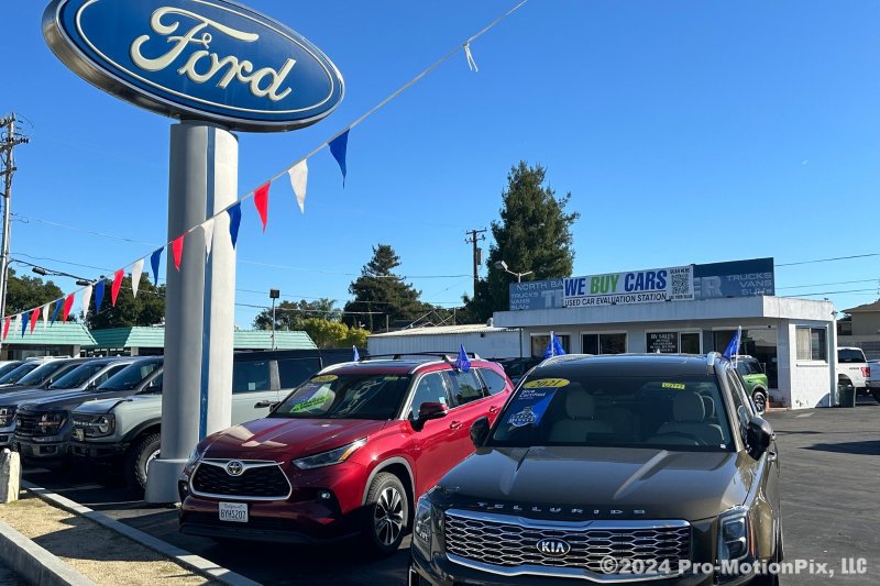 Used 2018 Chrysler Pacifica Touring-L FWD image 37