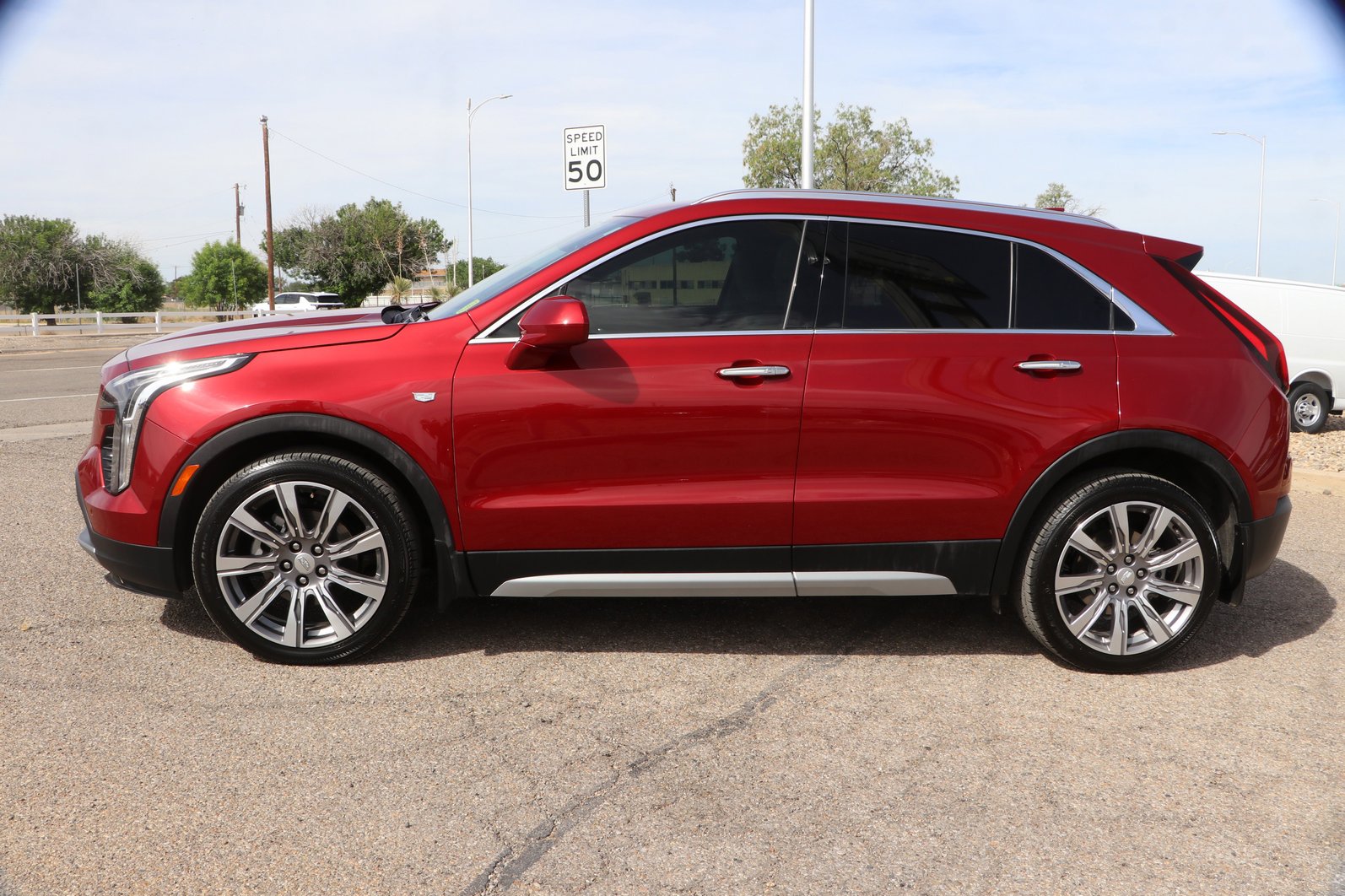 Used 2019 Cadillac XT4 Premium Luxury w/ Driver Assist Package FWD image 4