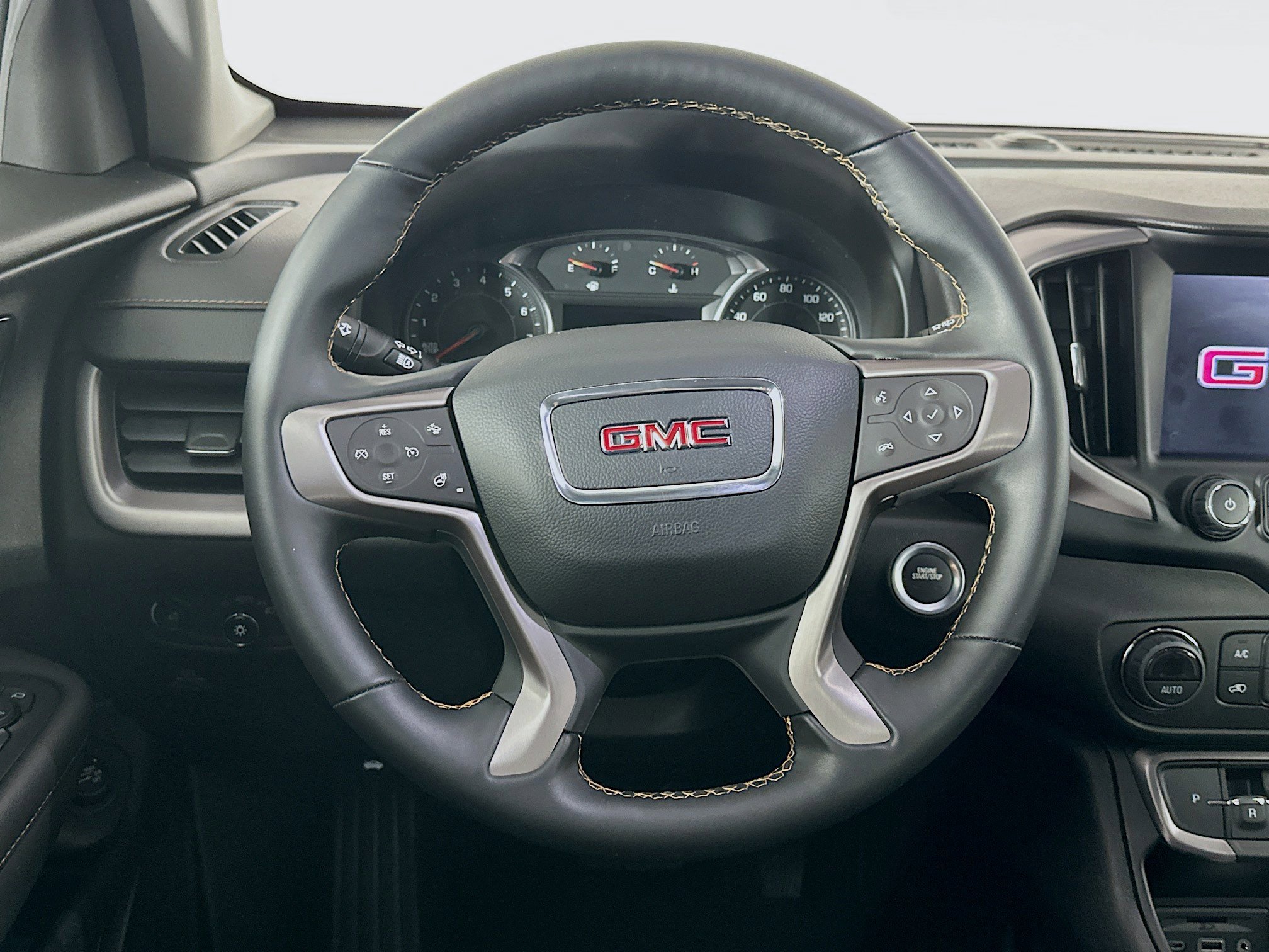 Used 2024 GMC Terrain AT4 image 18