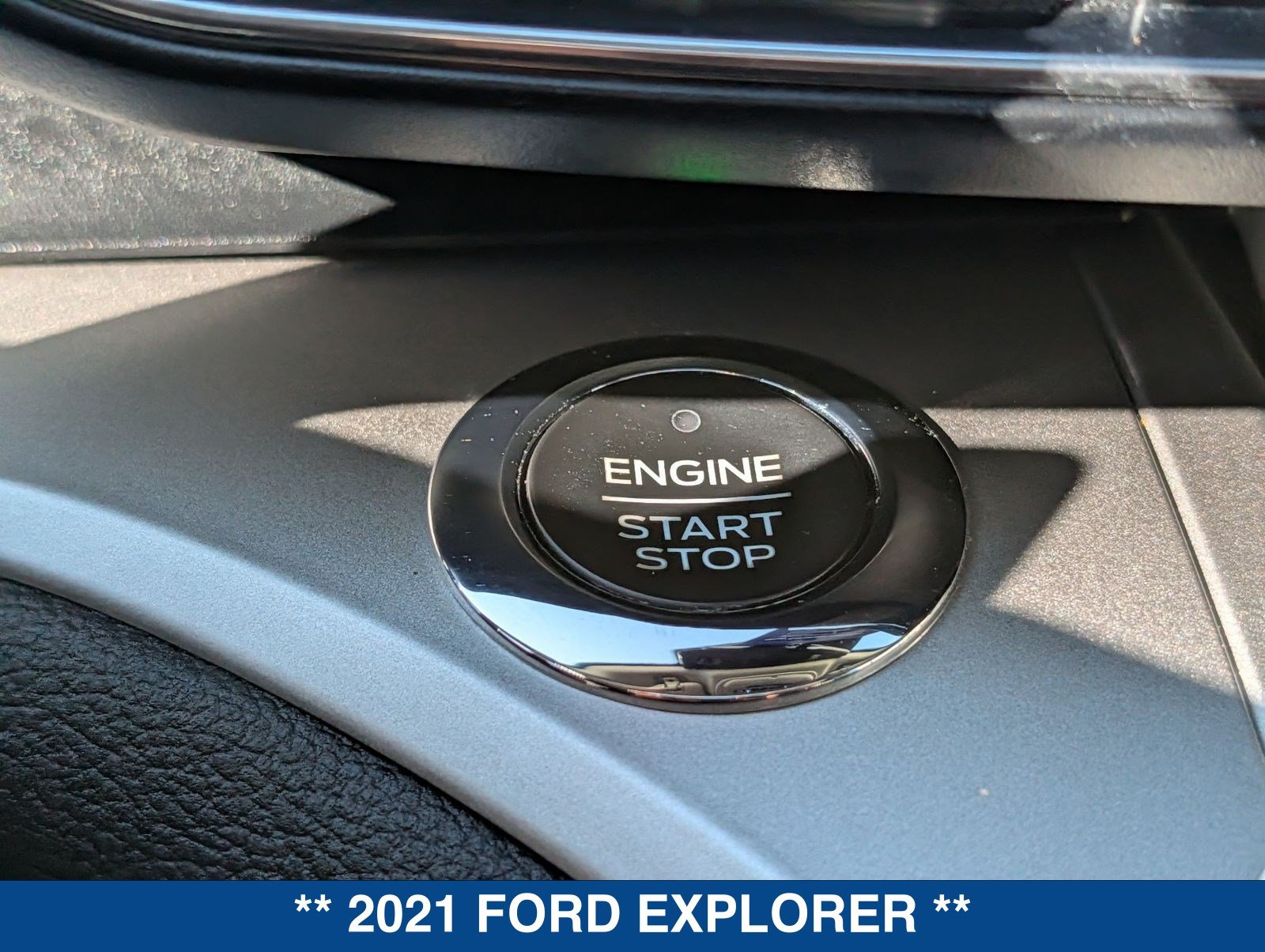Certified 2021 Ford Explorer XLT w/ Equipment Group 202A AWD/4WD image 36