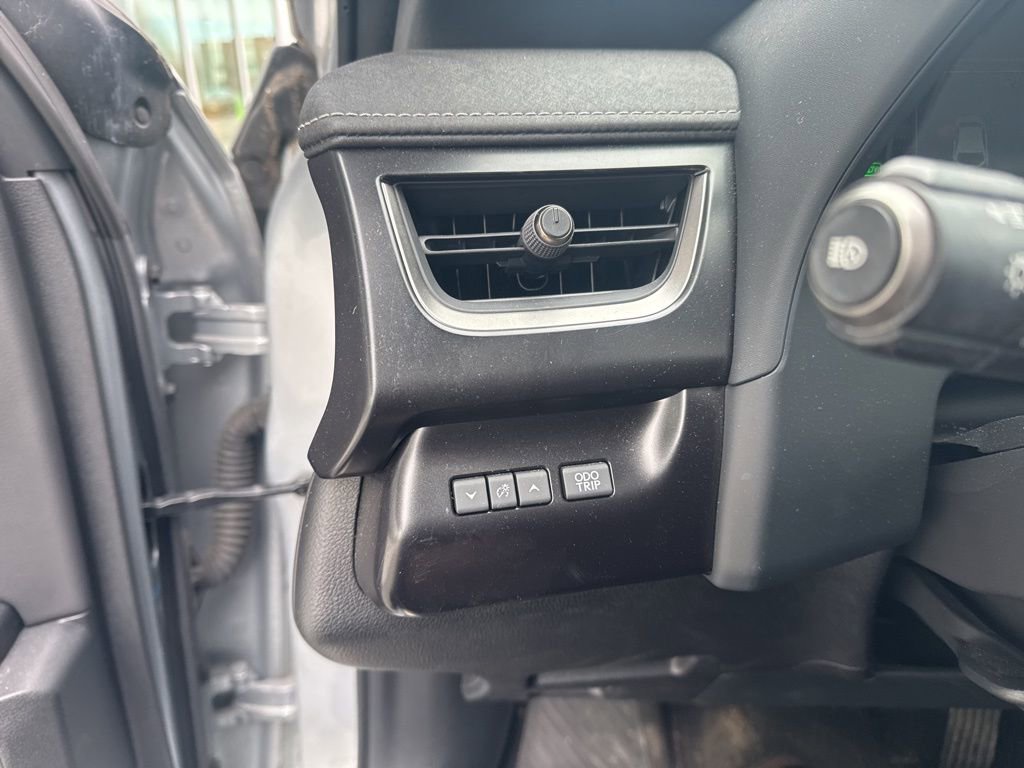 Used 2023 Lexus UX 250h F Sport image 32