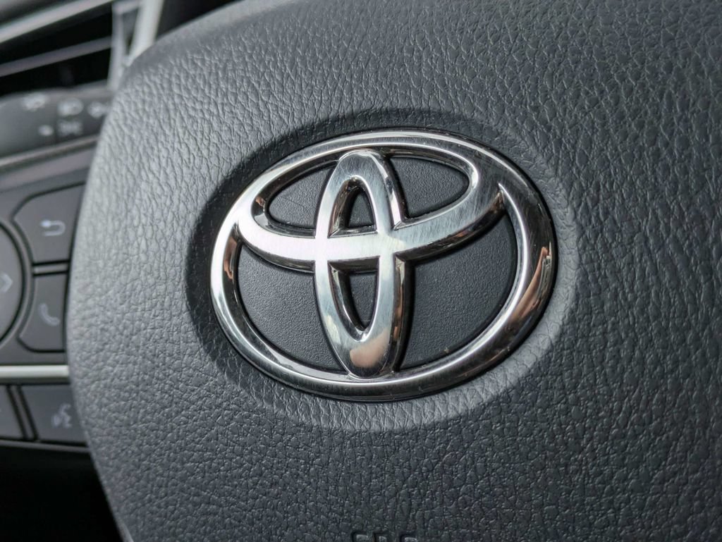 Used 2022 Toyota Camry LE FWD image 35