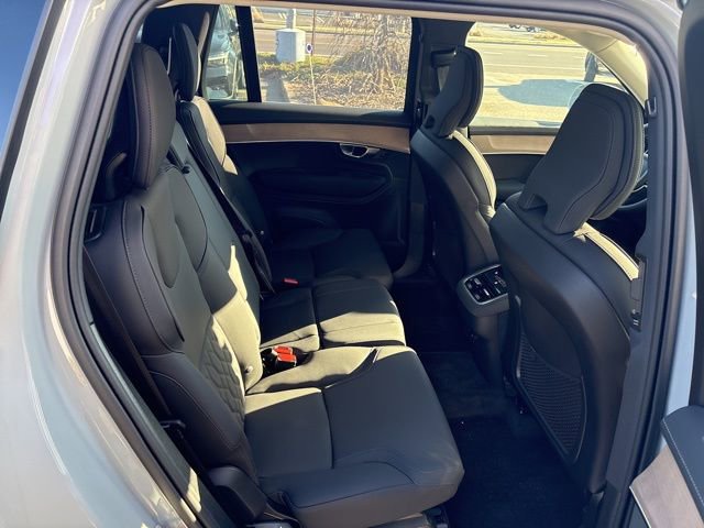 Used 2025 Volvo XC90 B6 Plus AWD/4WD image 14