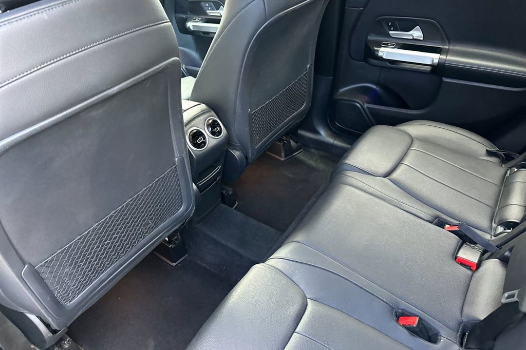 Used 2020 Mercedes-Benz GLB 250 4MATIC image 12