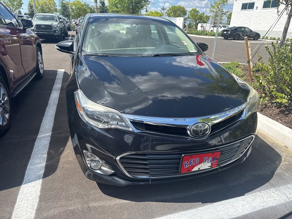 Used 2014 Toyota Avalon Limited w/ Technology Package FWD image 2