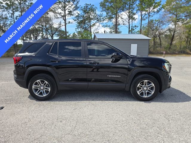 Used 2025 GMC Terrain Elevation image 3