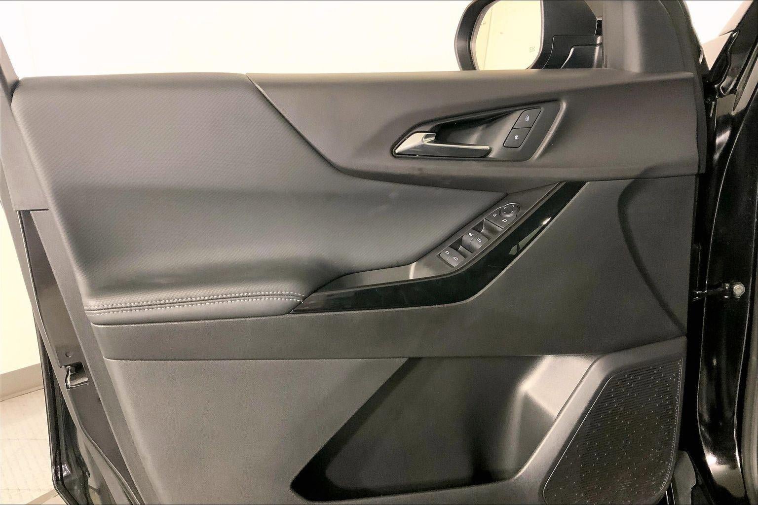 Used 2025 Chevrolet Equinox LT image 24