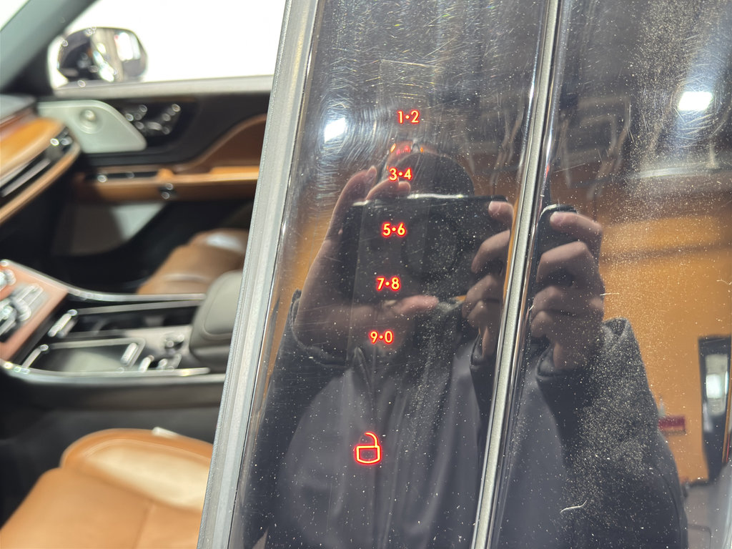 Used 2023 Lincoln Aviator Reserve w/ Equipment Group 201A image 20