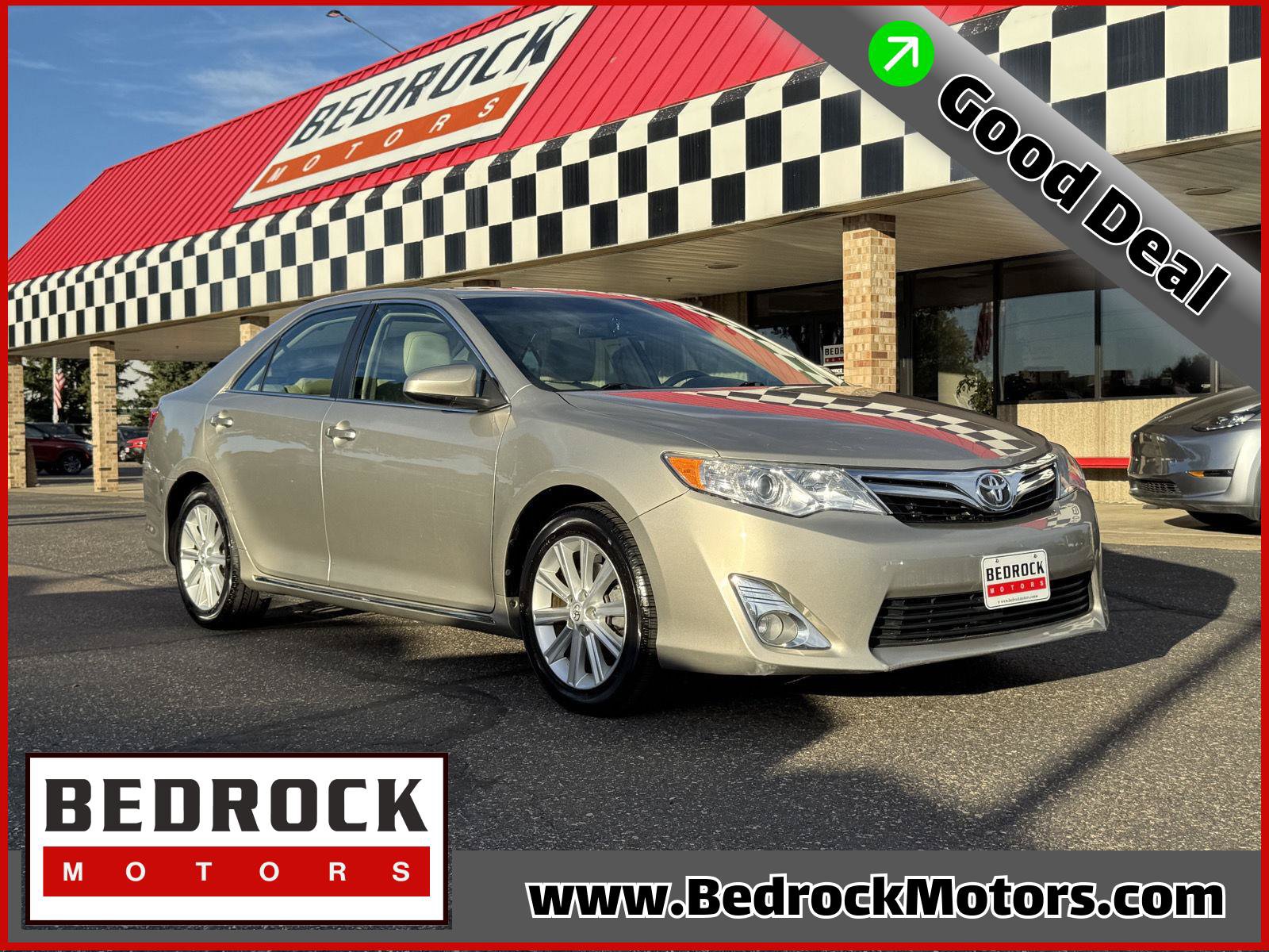 Used 2014 Toyota Camry XLE w/ Leather Package FWD image 1