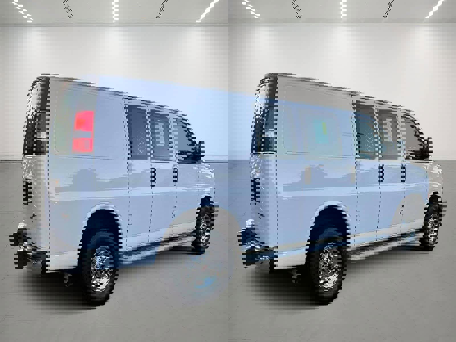 Used 2023 GMC Savana 2500 image 4