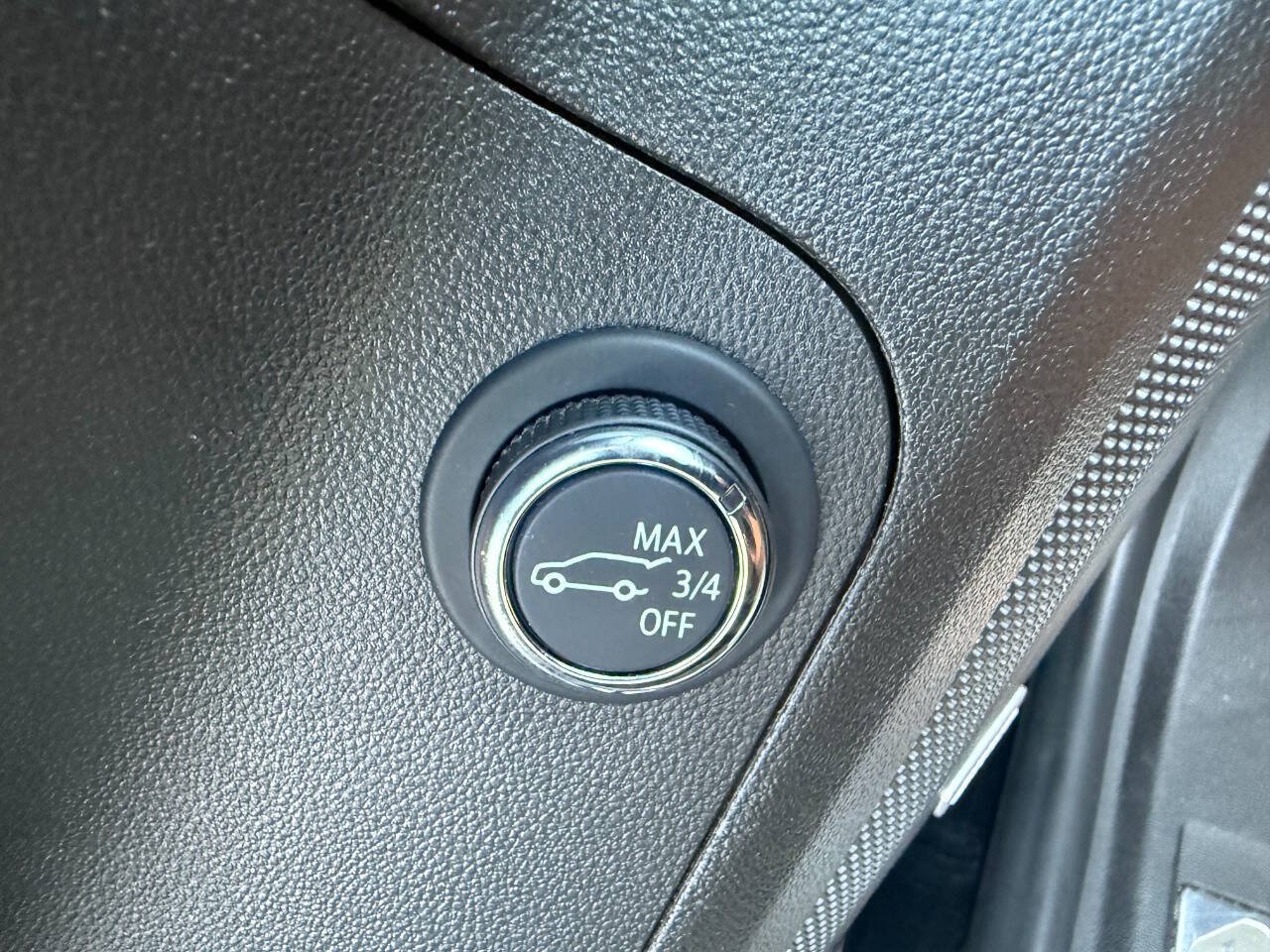 Used 2019 GMC Acadia Denali w/ Technology Package FWD image 23