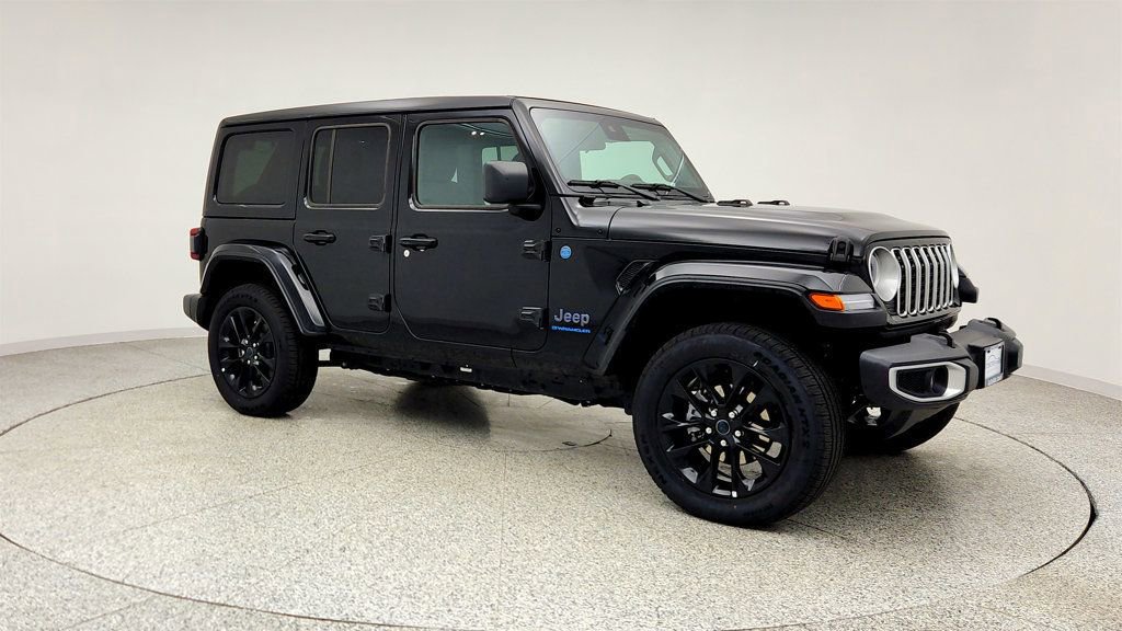 Used 2025 Jeep Wrangler Unlimited Sahara w/ Safety Group image 3