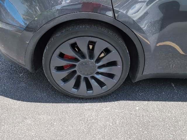 Used 2024 Tesla Model Y Performance image 7