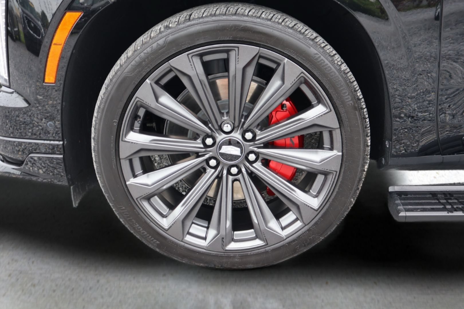 Certified 2025 Cadillac Escalade ESV V AWD/4WD image 31