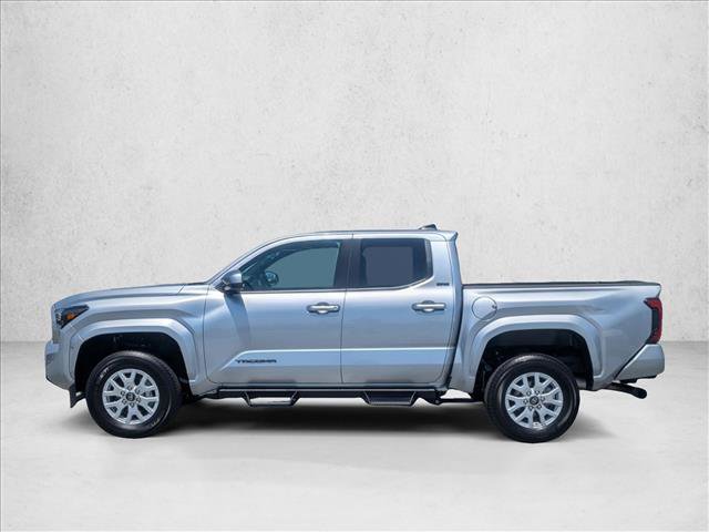 Certified 2025 Toyota Tacoma SR5 AWD/4WD image 9