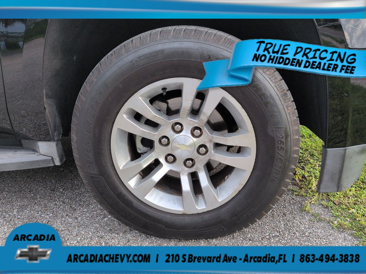 Used 2017 Chevrolet Suburban LT RWD image 10