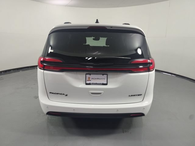 Used 2025 Chrysler Pacifica Limited FWD image 34