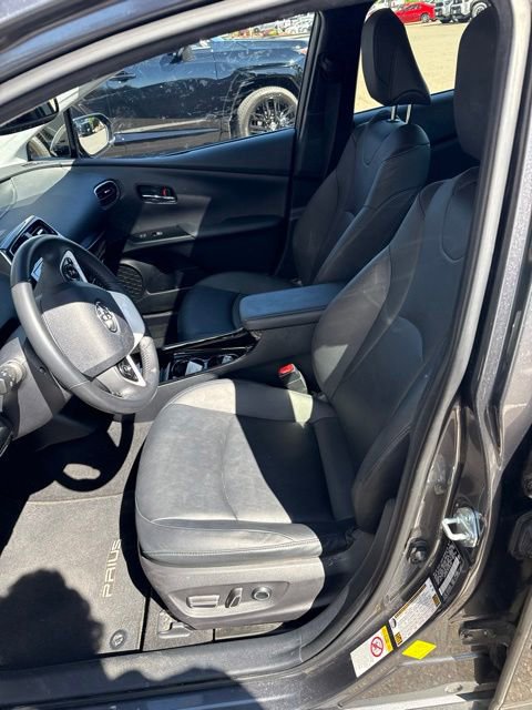 Used 2017 Toyota Prius Four w/ Advanced Technology Package FWD image 4