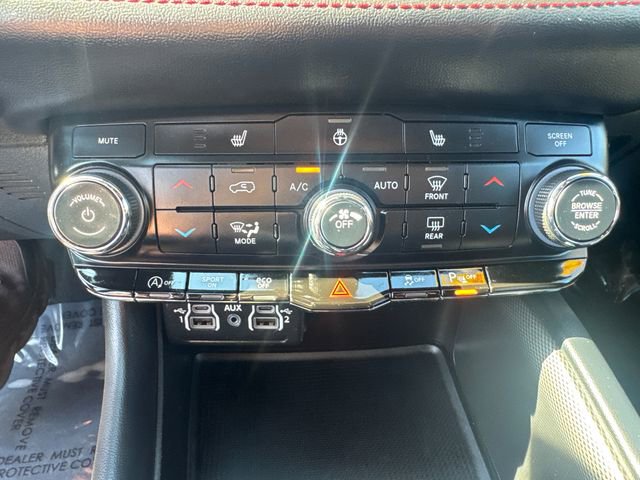 Used 2025 Dodge Durango GT w/ Blacktop Package image 36