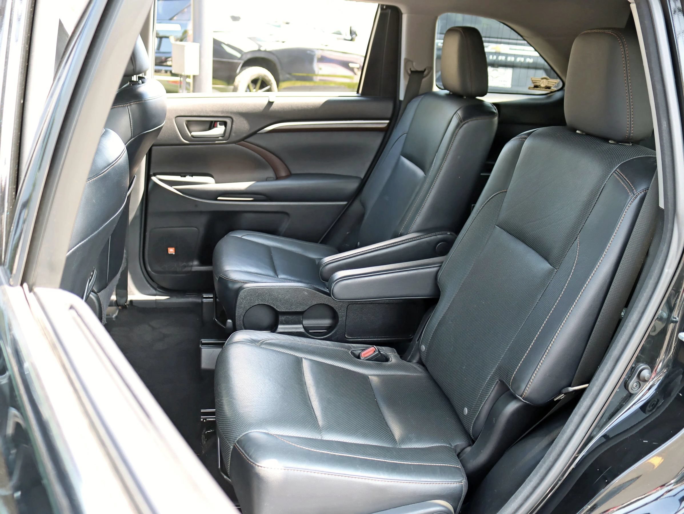 Used 2015 Toyota Highlander Limited Platinum AWD/4WD image 30