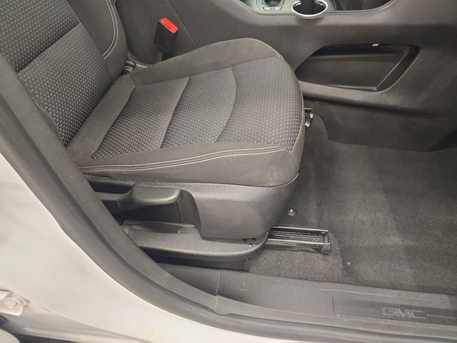 Used 2022 GMC Terrain SLE FWD image 10