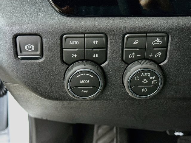 New 2026 Chevrolet Silverado 2500 LTZ w/ LTZ Convenience Package AWD/4WD image 12