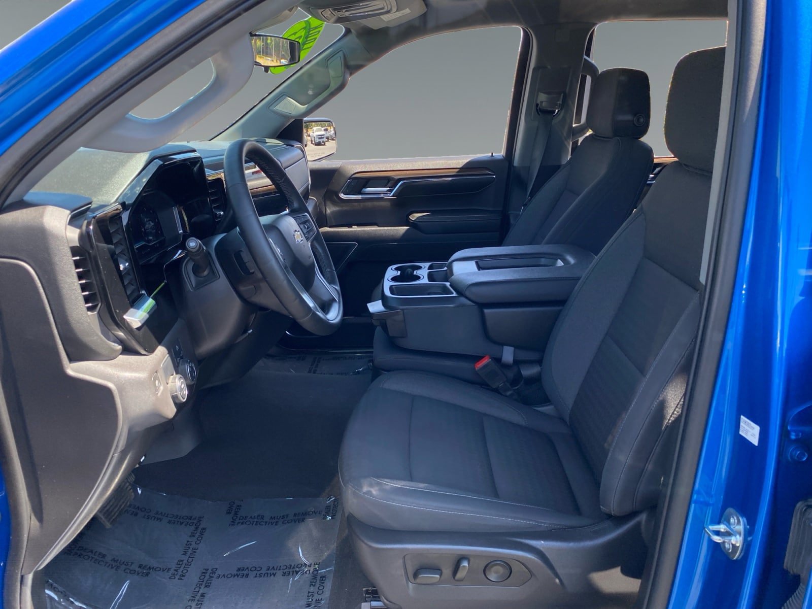 Used 2023 Chevrolet Silverado 1500 LT RWD image 9