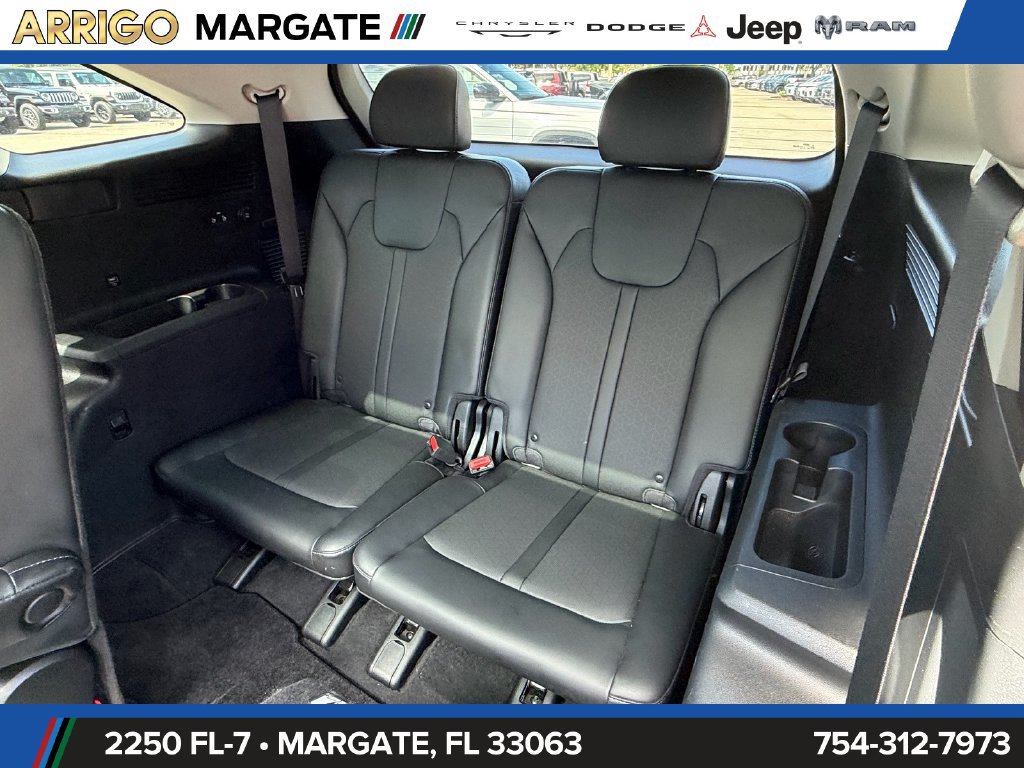 Used 2021 Kia Sorento EX w/ Panoramic Sunroof Package FWD image 10