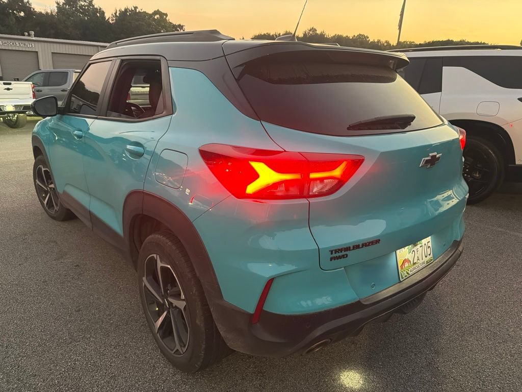 Used 2022 Chevrolet TrailBlazer RS w/ Sun and Liftgate Package AWD/4WD image 4