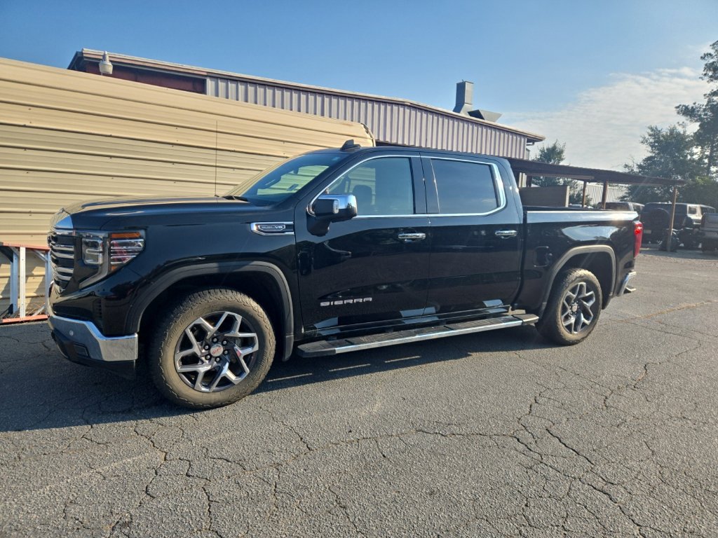 Certified 2025 GMC Sierra 1500 SLT w/ SLT Premium Plus Package AWD/4WD image 1