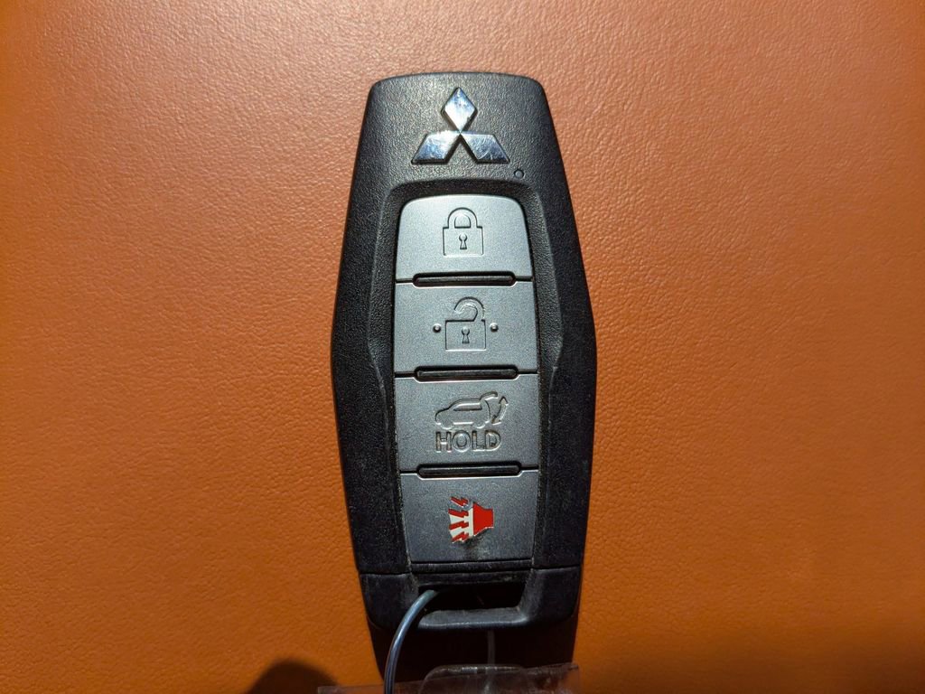 Used 2022 Mitsubishi Outlander SEL image 33