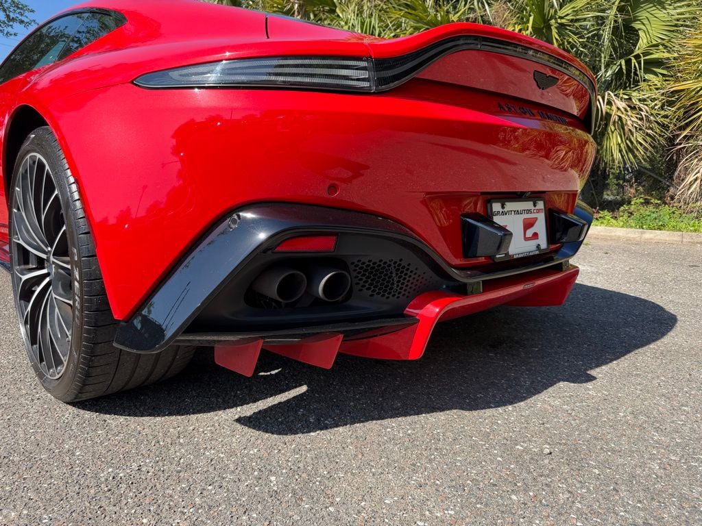 Used 2022 Aston Martin V8 Vantage Coupe RWD image 7
