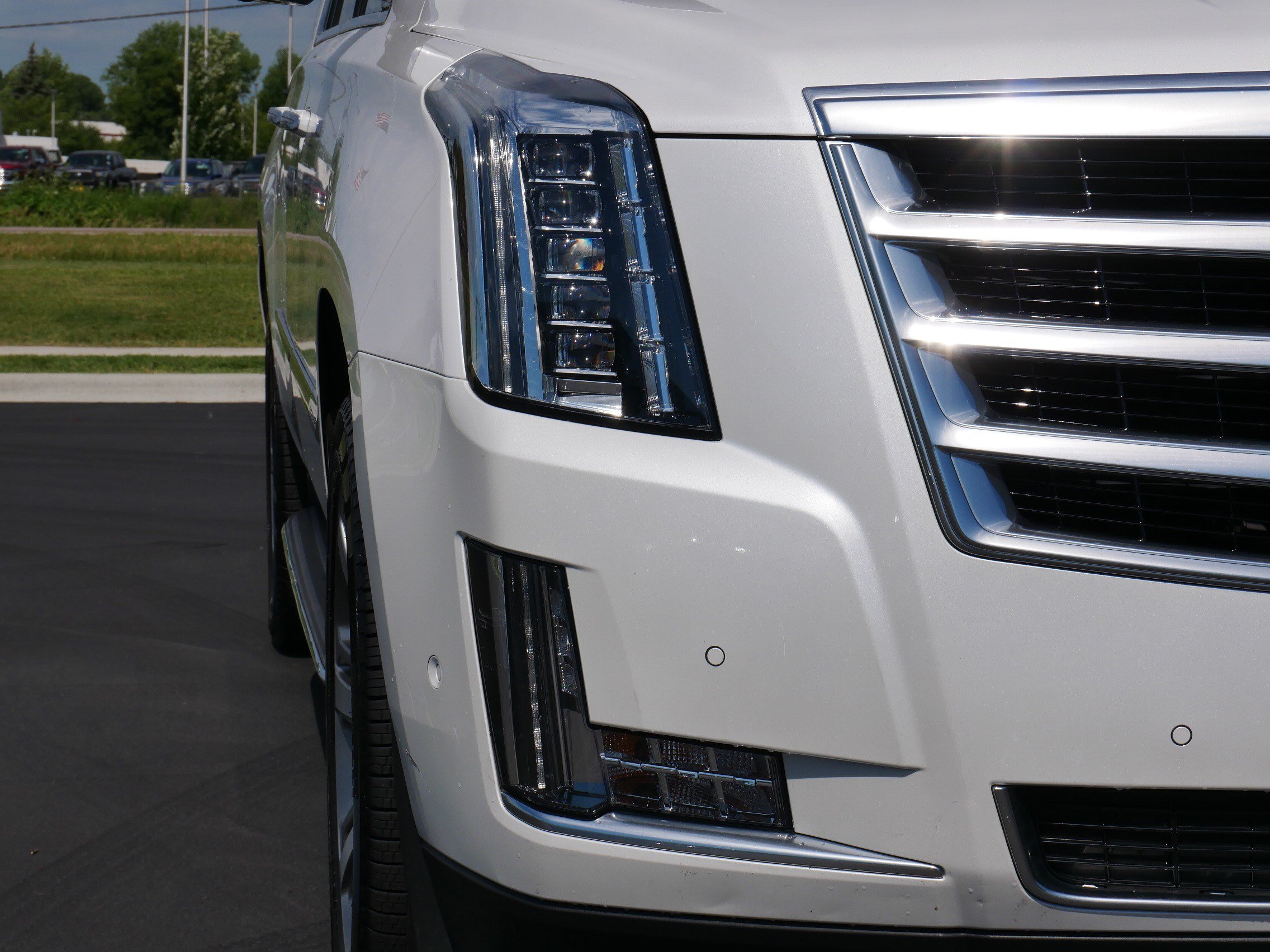 Used 2017 Cadillac Escalade ESV Premium Luxury AWD/4WD image 15