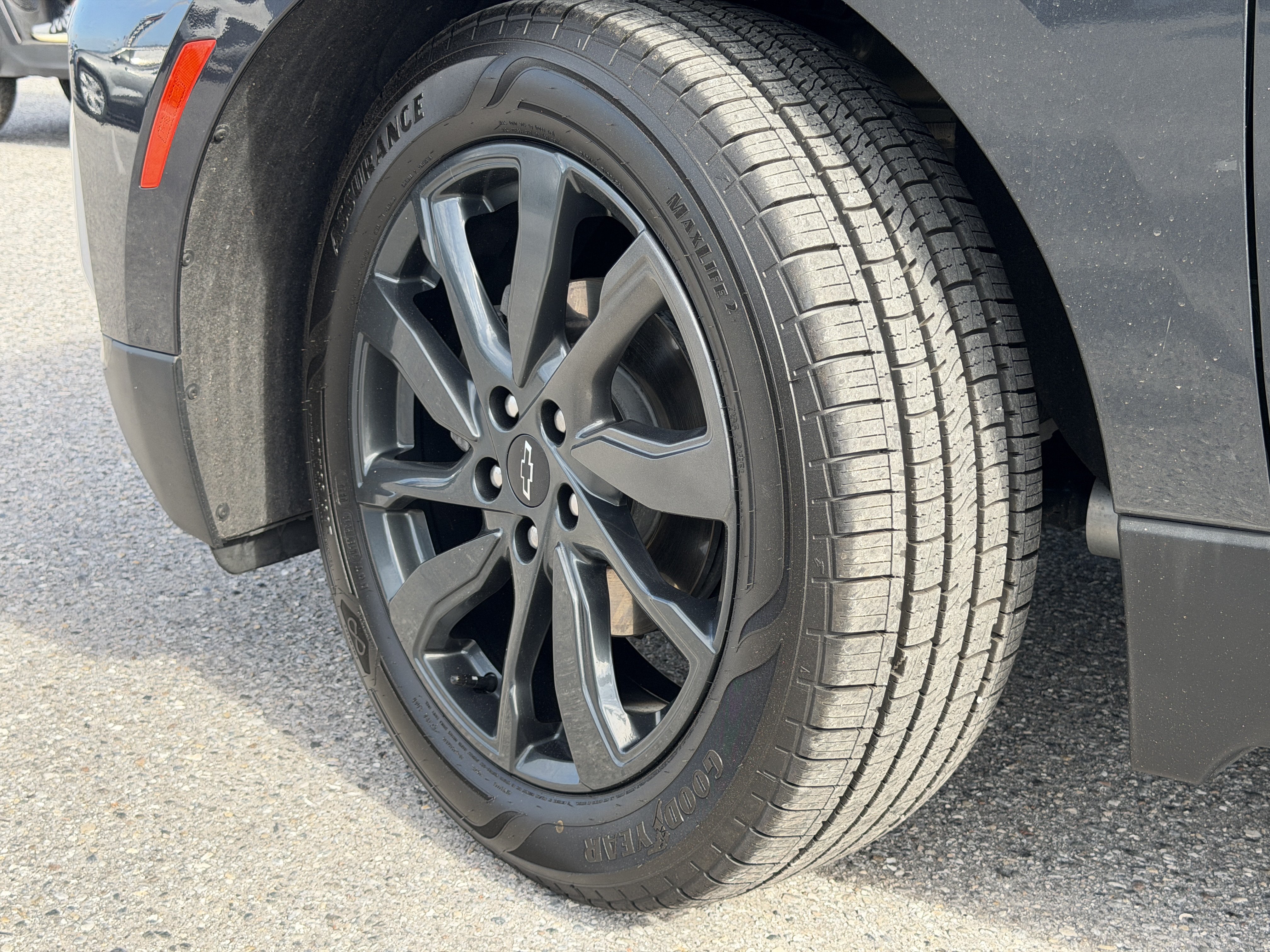 Certified 2023 Chevrolet Equinox RS w/ RS Leather Package FWD image 36