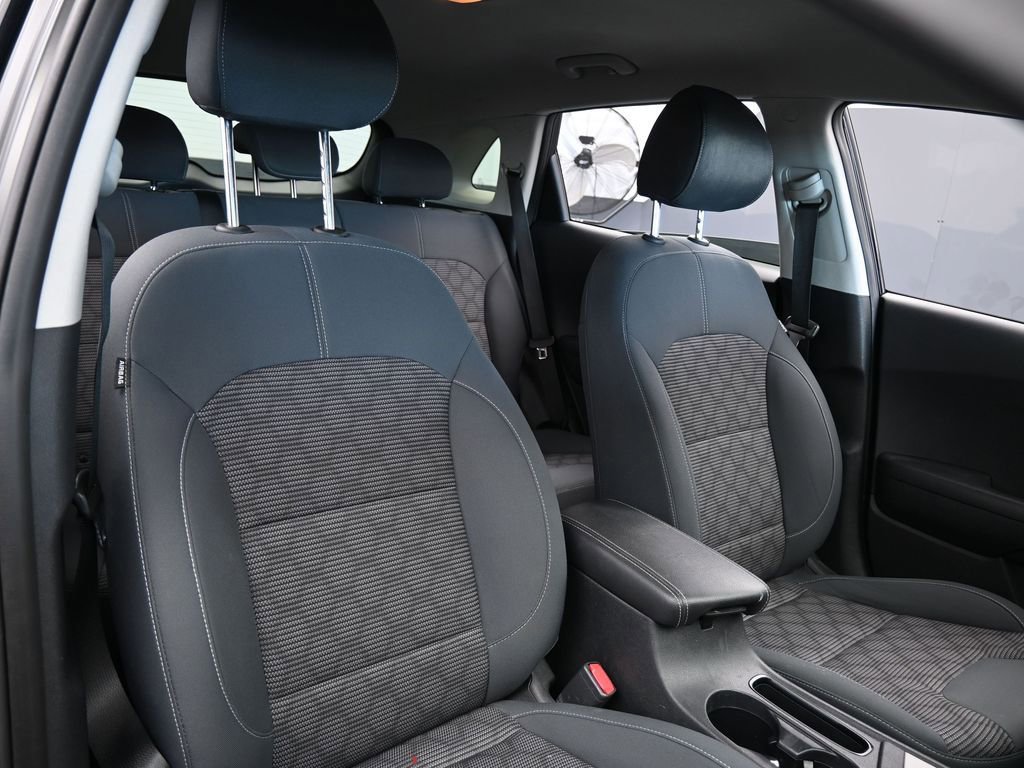 Used 2019 Kia Niro LX image 41