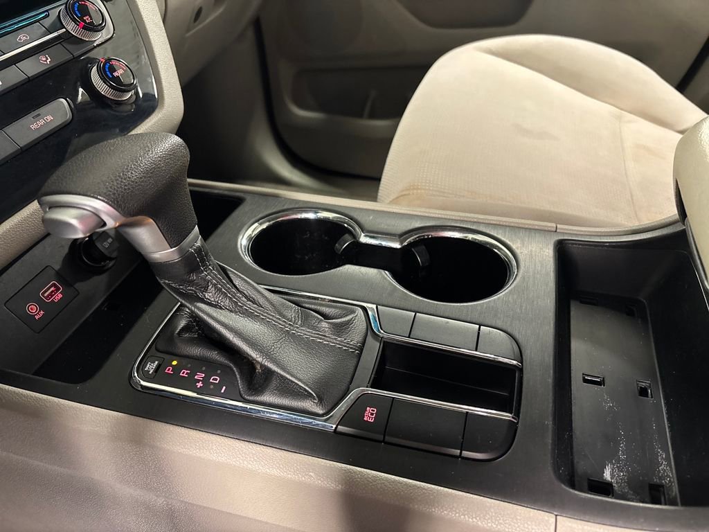 Used 2021 Kia Sedona LX image 42