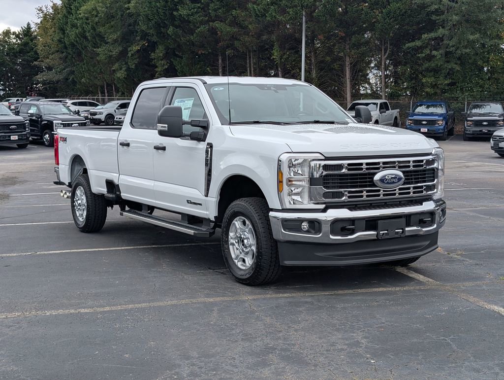New 2026 Ford F350 XLT w/ FX4 Off-Road Package image 2